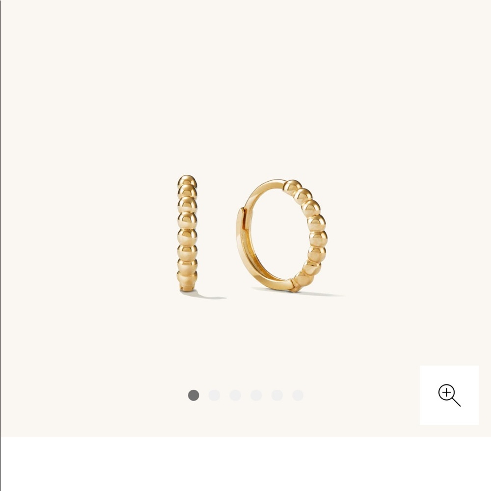 Mejuri 14K Gold Beaded Hoops